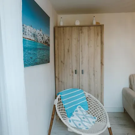 Cocon Grec - à 2 Min, Calme, Arboré&clim Appartement La Grande Motte
